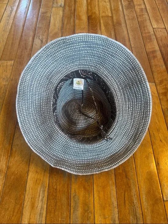 Wallaroo Petite Scrunchie Gray and White Polka Dot Sun Hat - Picture 3 of 4